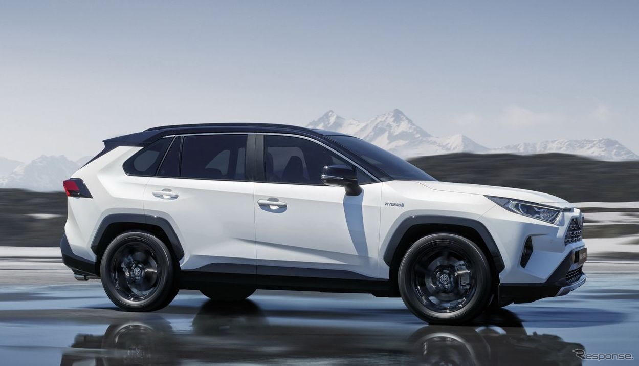 トヨタRAV4ハイブリッド新型（欧州仕様）