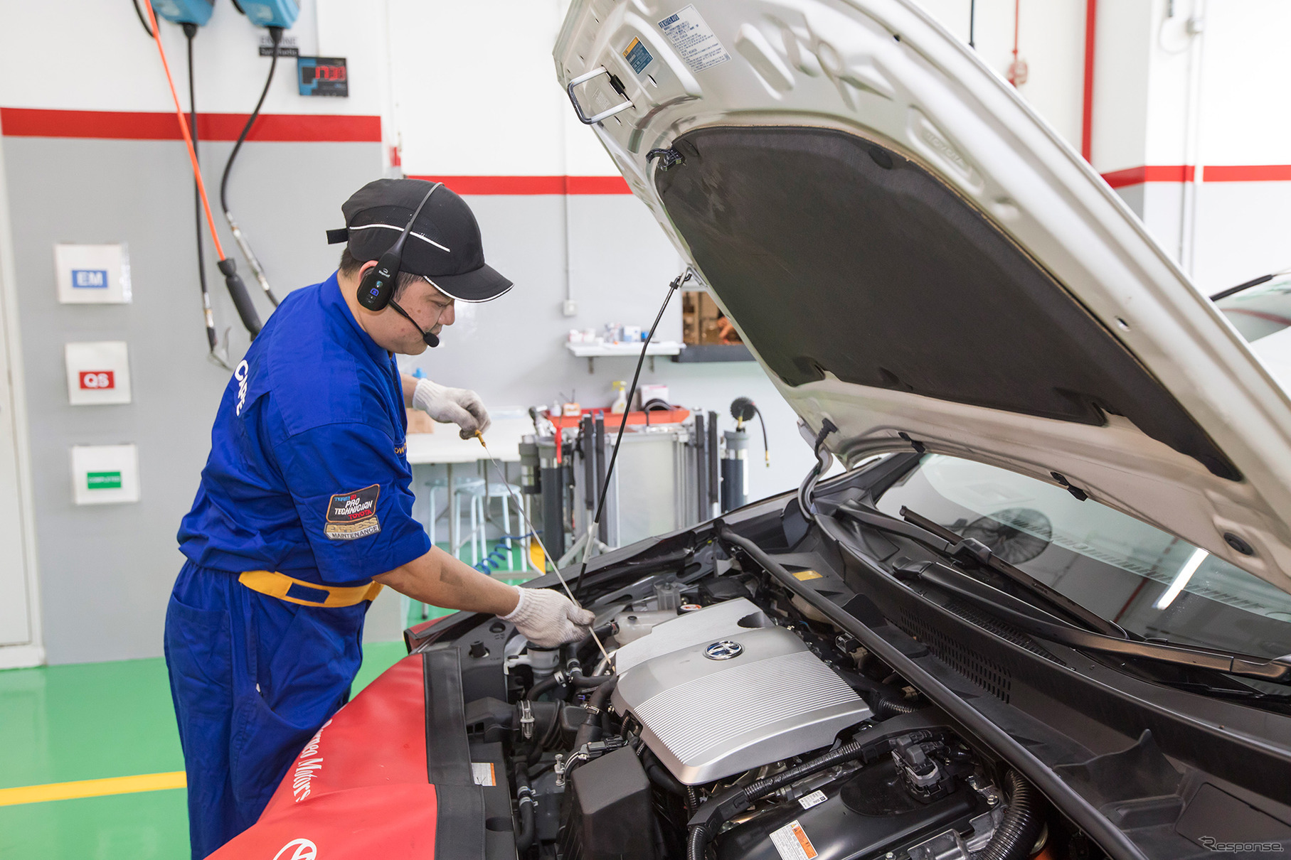 トヨタ販売店と配車サービス事業者が共通の情報プラットフォーム上で車両データを共有し、メンテナンスなどを一貫して行う配車サービス車両向けトータルケアサービス