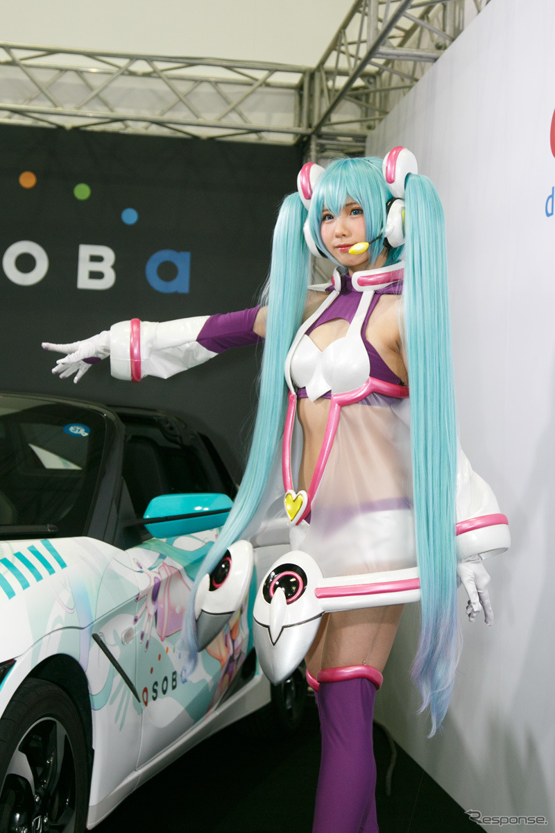 コスプレイヤーえなこ、シースルー初音ミク衣装でホンダ S660 とコラボ…東京オートサロン2019