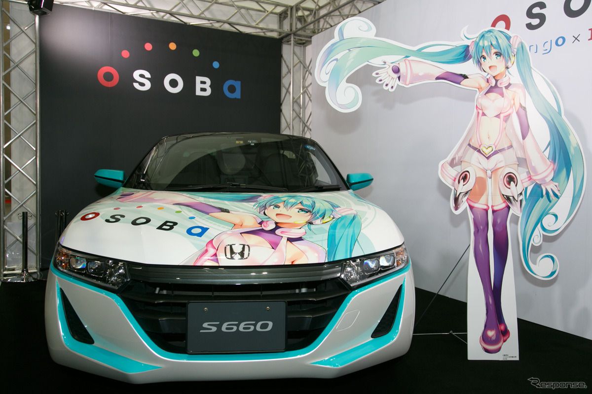 コスプレイヤーえなこ、シースルー初音ミク衣装でホンダ S660 とコラボ…東京オートサロン2019