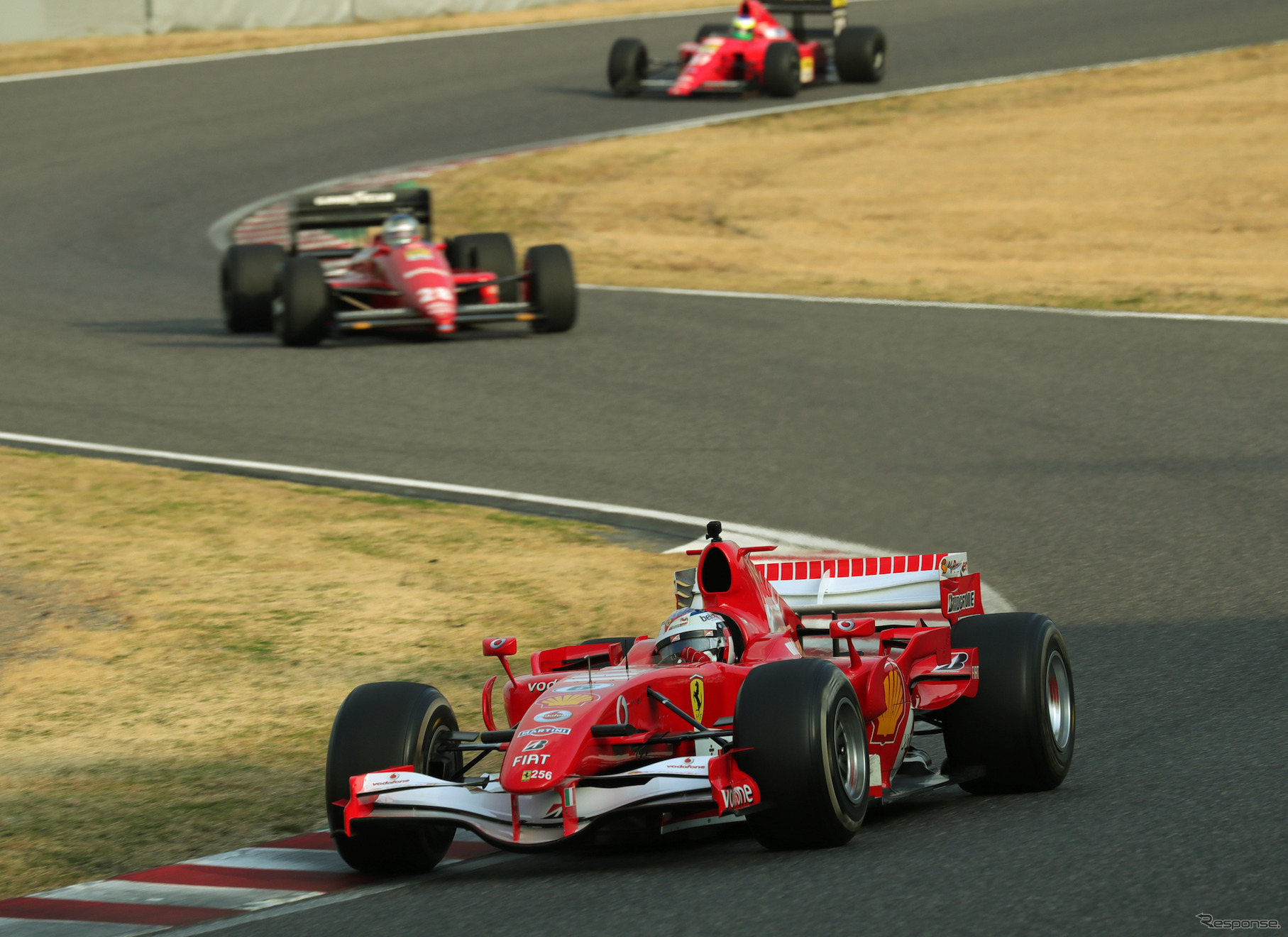 写真先頭はミハエル・シューマッハが2006年のF1を戦ったマシン「フェラーリ248F1」。ドライバーはジュリアーノ・アレジ（2018年の鈴鹿ファン感謝デー）。