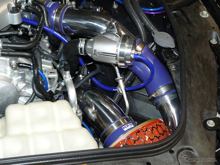 【東京オートサロン08】HKS、エンジン周りも手を入れた日産 GT-Rを出展