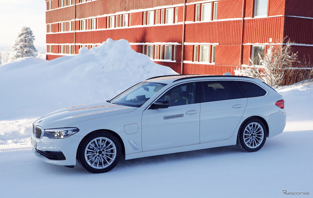 BMW 5シリーズツーリング PHEV スクープ写真