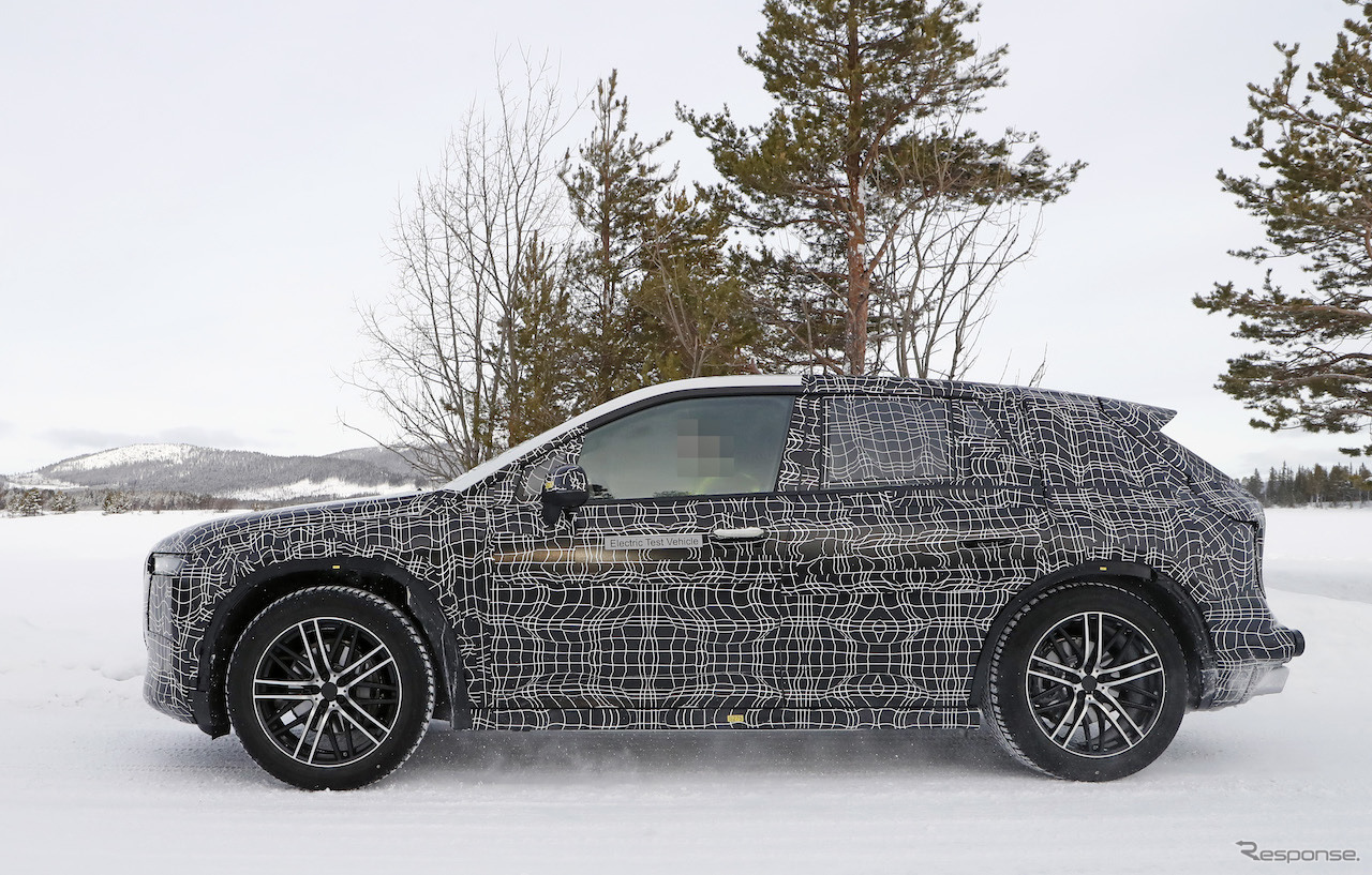 BMW iNEXT（i5）スクープ写真