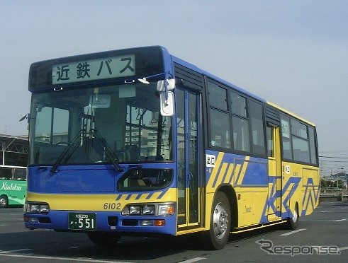 低床バスは100台に6台---日本型バリアフリーは発展途上