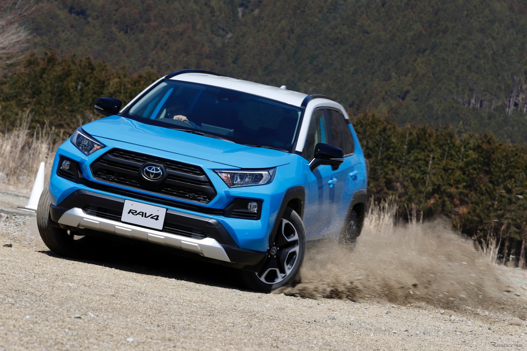 トヨタ RAV4 Adventure（アドベンチャー）