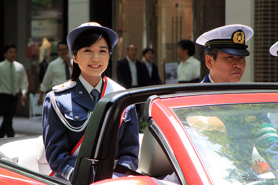 マツダ・アテンザパレードカー（5月10日、東京丸の内交通安全パレード）