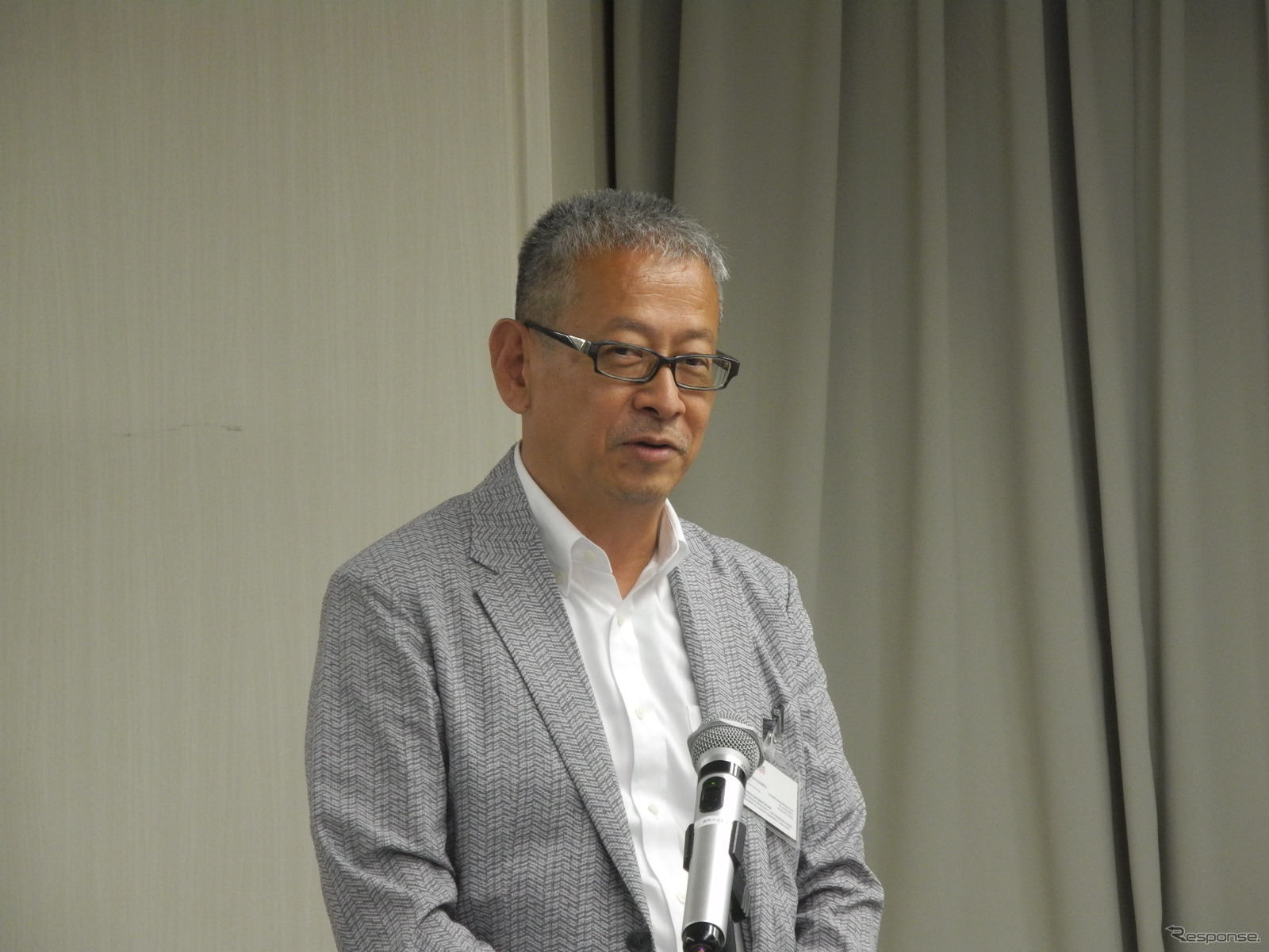 サイプレスの自動車事業部プロダクトマーケティング担当ディレクターの楠本正善氏