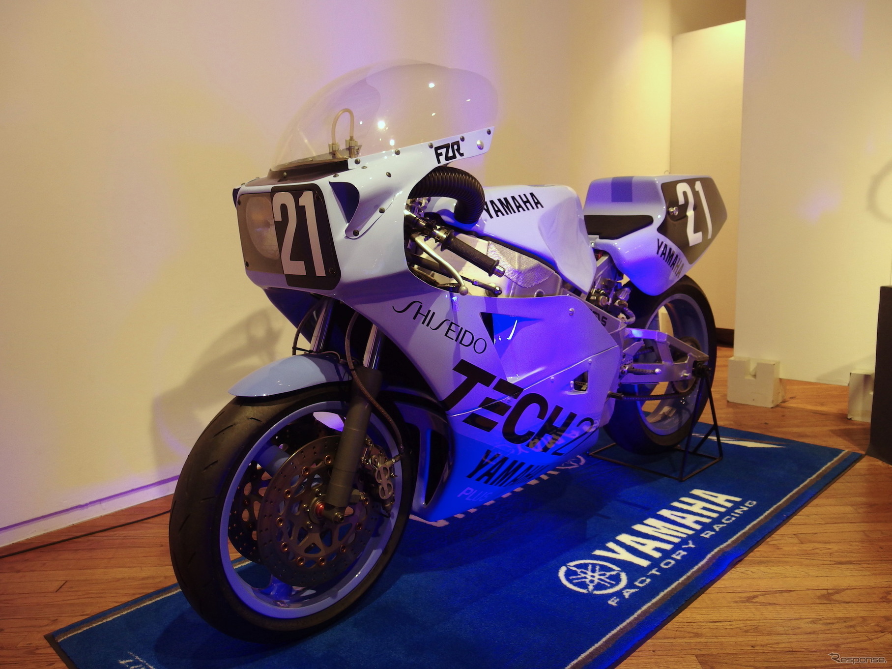 FZR750 1985年鈴鹿8耐仕様。ケニー・ロバーツと平忠彦が騎乗、結果はリタイア。