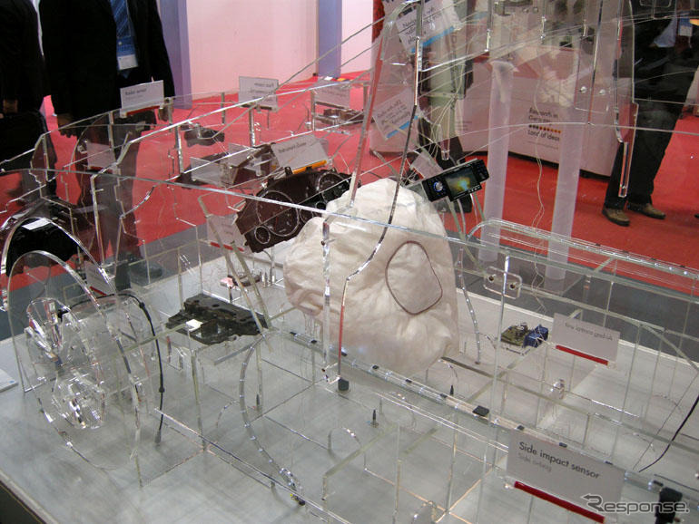 ナノテク08にシースルーカー展示　アウディか