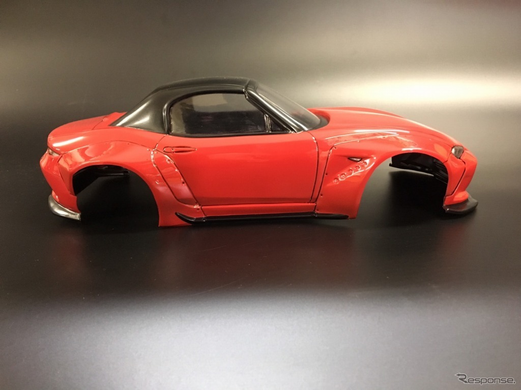 1/10スケールRCカー用ボディ「PANDEM MAZDA ROADSTER」