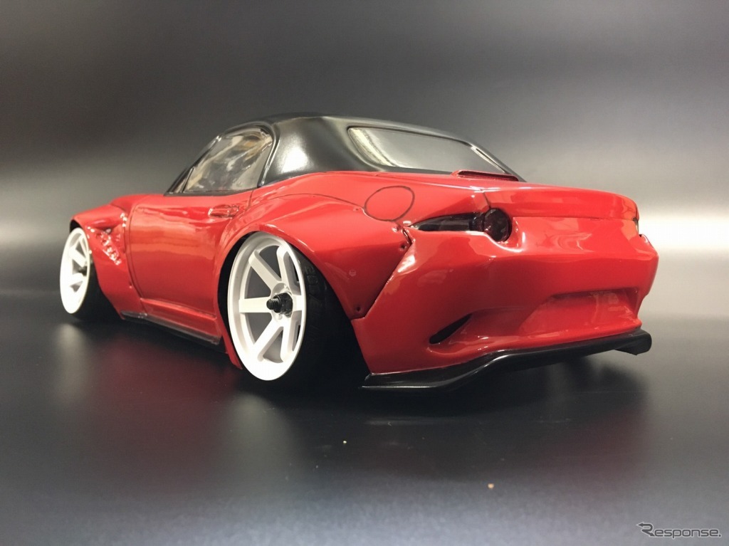 1/10スケールRCカー用ボディ「PANDEM MAZDA ROADSTER」