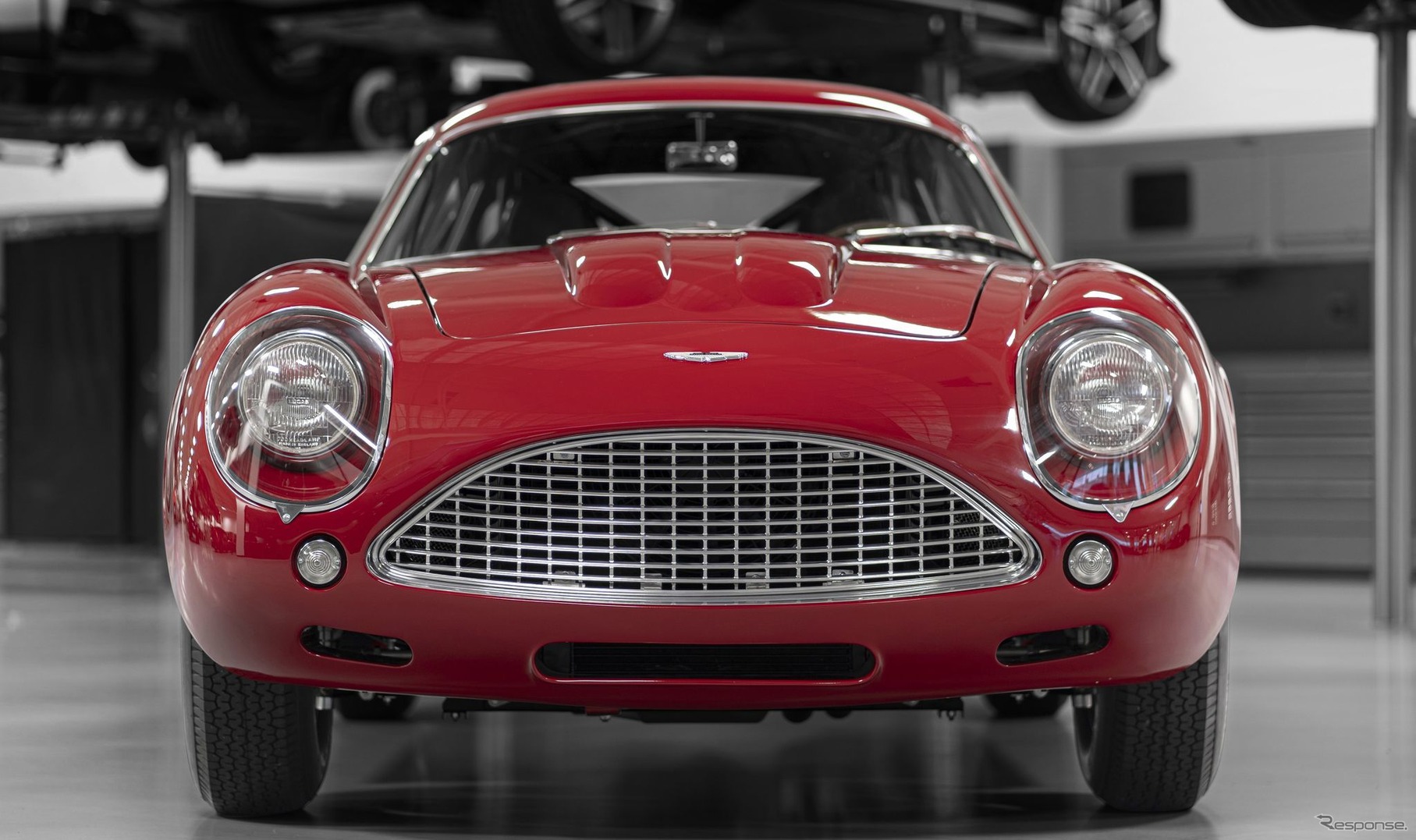 アストンマーティン DB4 GT Zagato コンティニュエーション