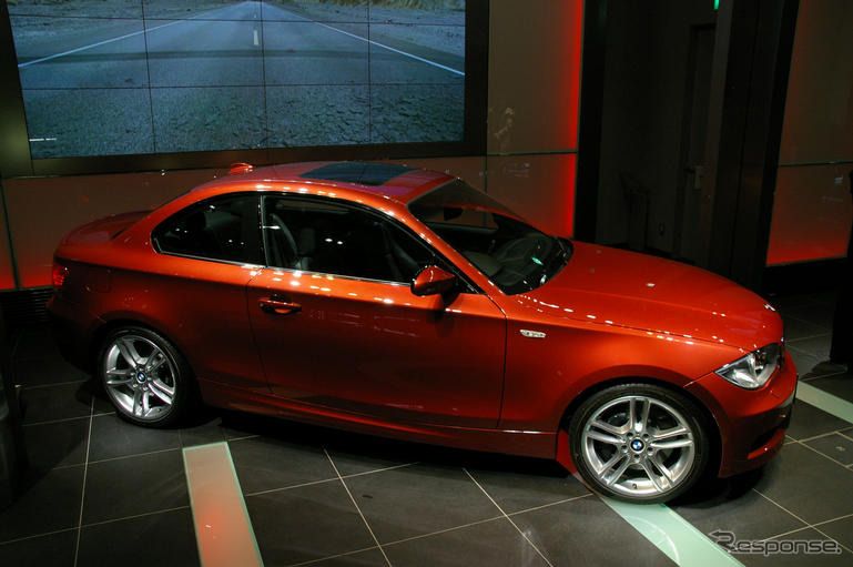 【BMW 1シリーズクーペ 日本発表】300馬力オーバーの6気筒ツインターボ搭載