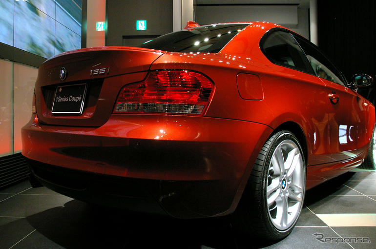 【BMW 1シリーズクーペ 日本発表】300馬力オーバーの6気筒ツインターボ搭載