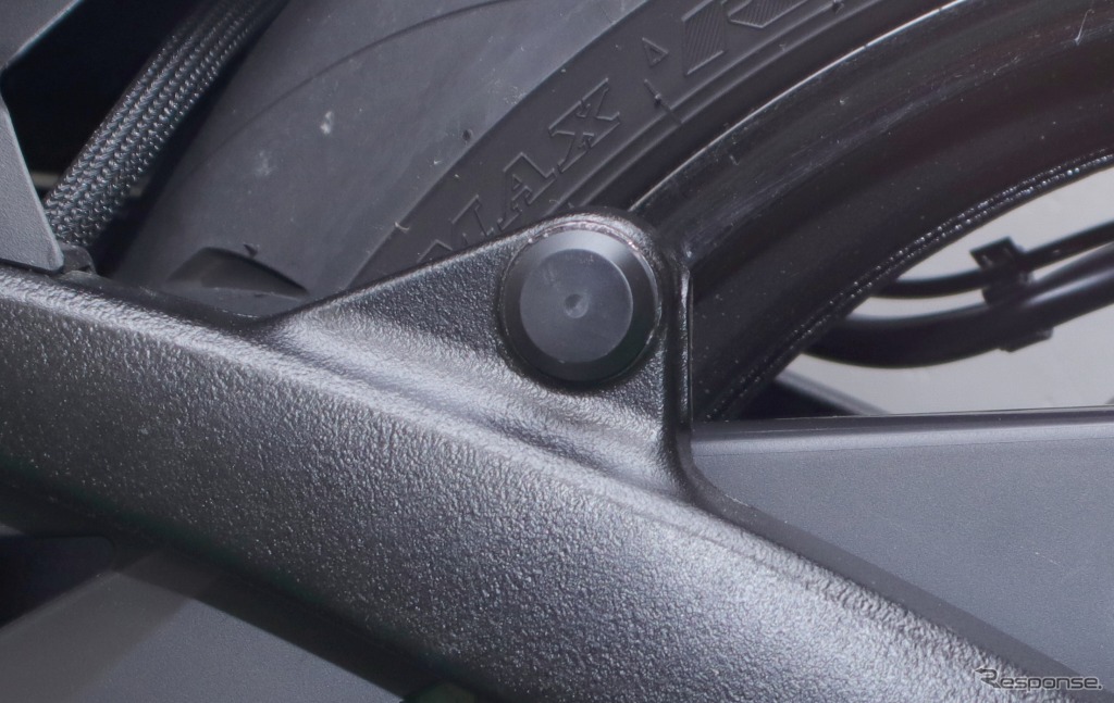 純正リアフェンダー装着穴用ブラインドグロメット