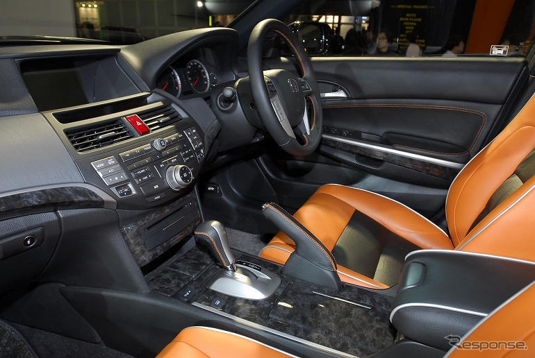 【東京オートサロン08】写真蔵…Modulo インスパイア