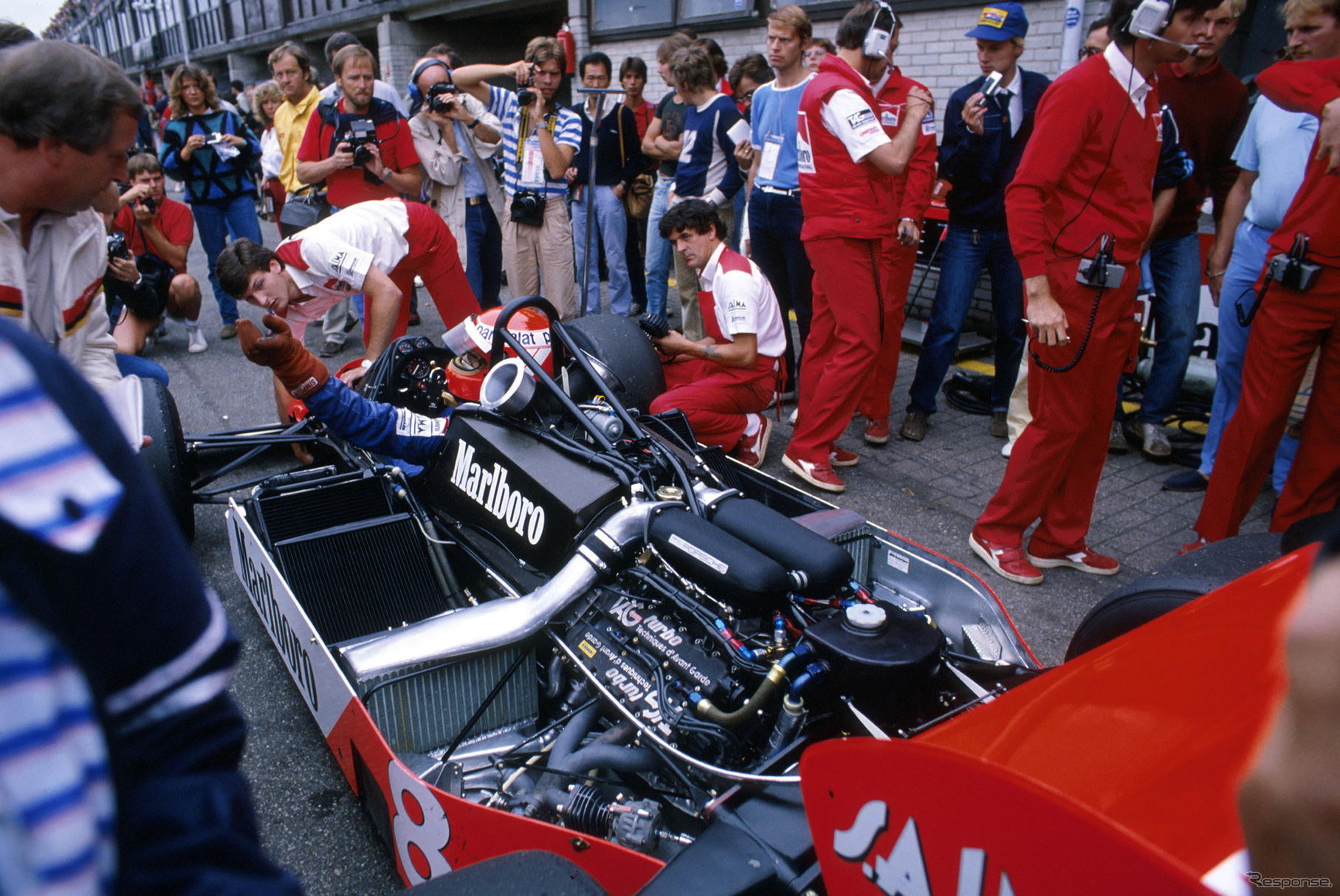 1983年F1オランダGP、“マクラーレンTAGポルシェ”MP4-1Eに乗るラウダ。