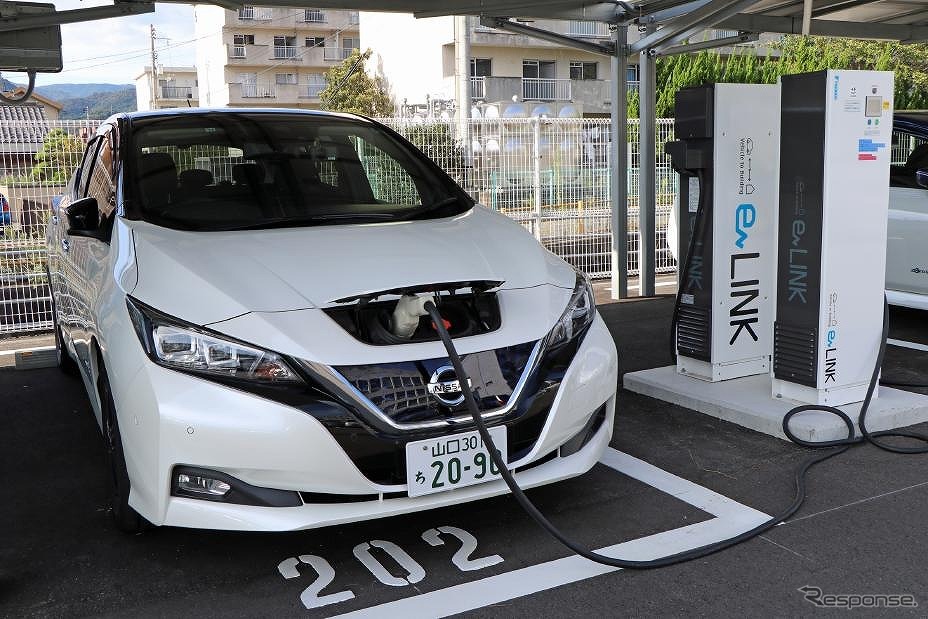 NTT西日本 山口支店におけるカーポートPVとV2Bの設置状況