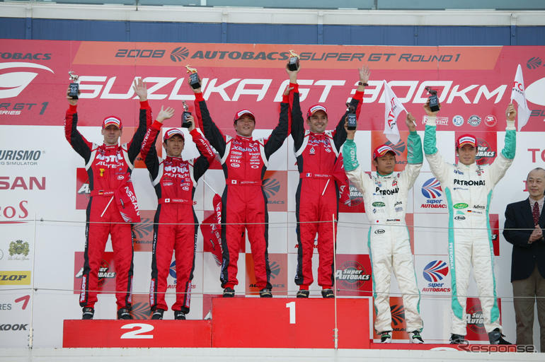 【SUPER GT 第1戦】GT-R が開幕戦1-2フィニッシュ