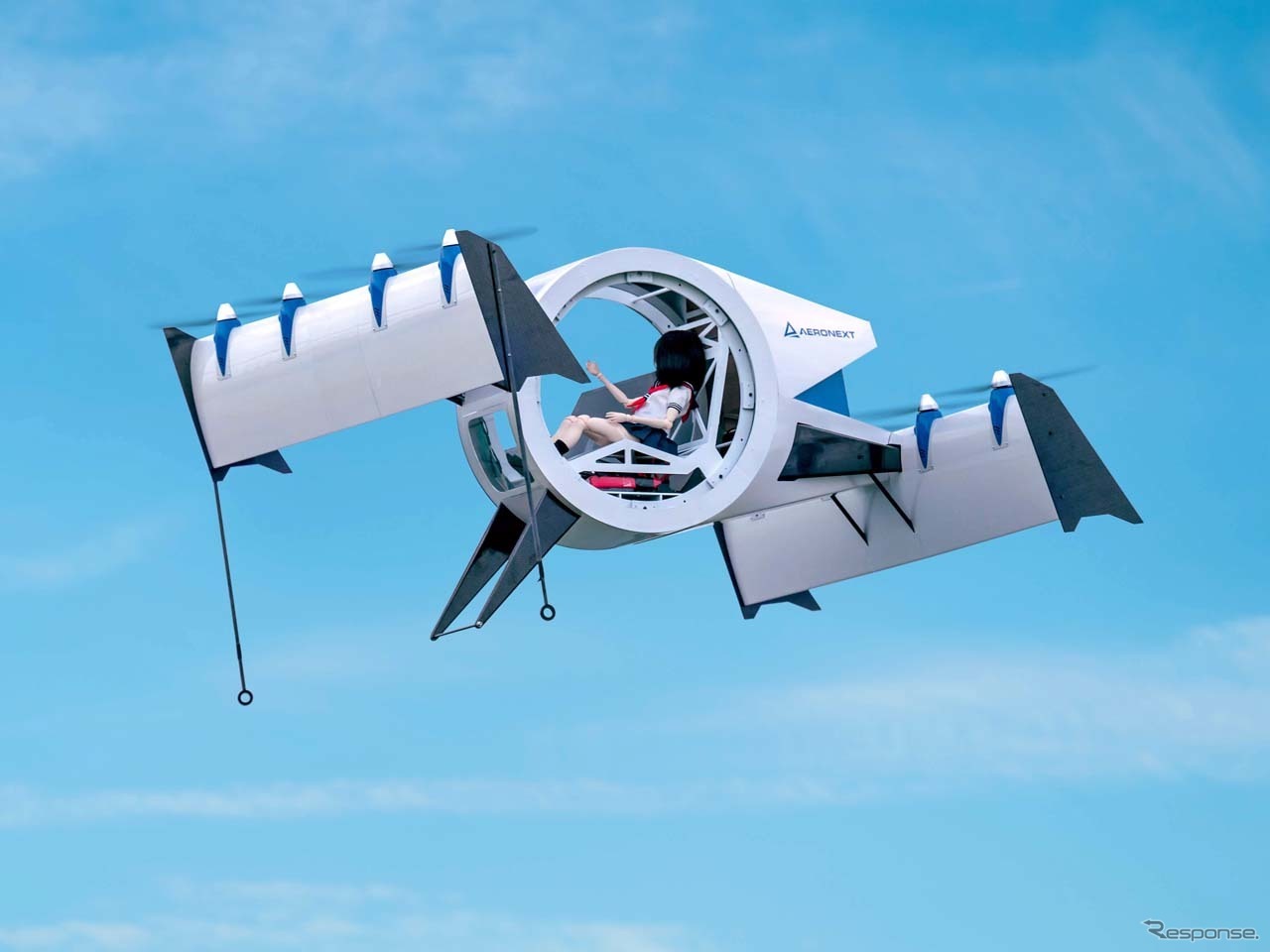 試験飛行で水平飛行する試作モデルの「Next MOBILITY」