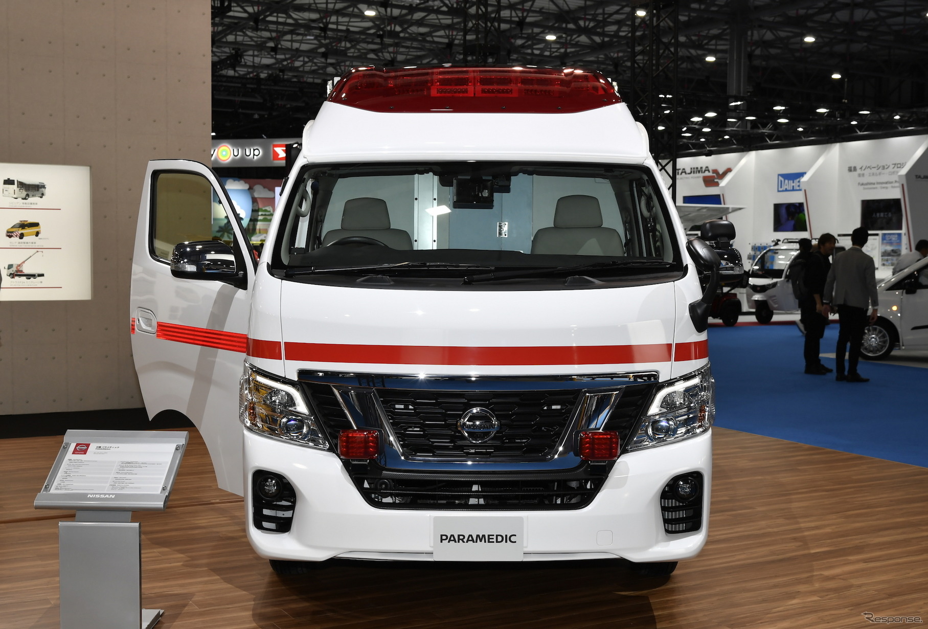 日産パラメディック 電動ストレッチャー、リチウムイオンバッテリー搭載（東京モーターショー2019）