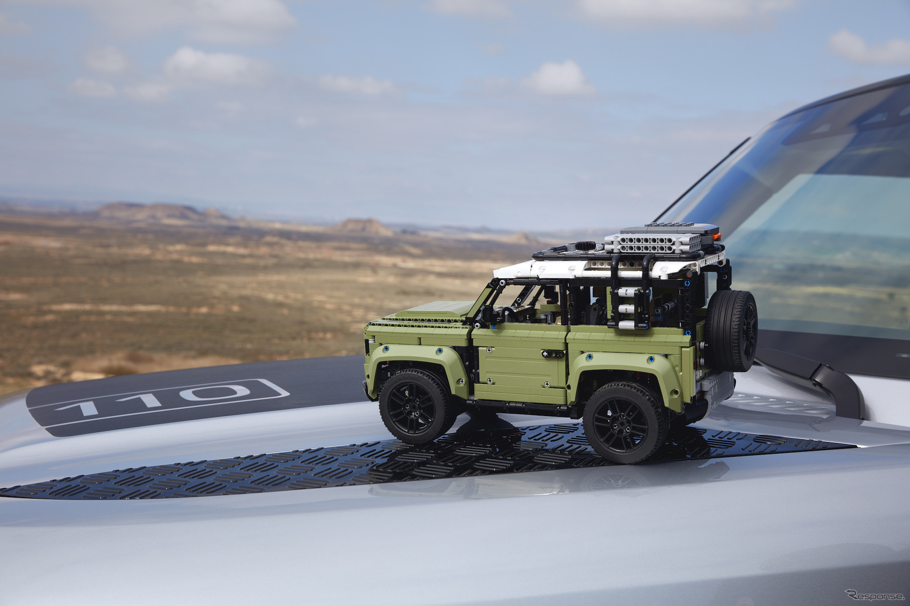 LEGO Technic Land Rover Defender