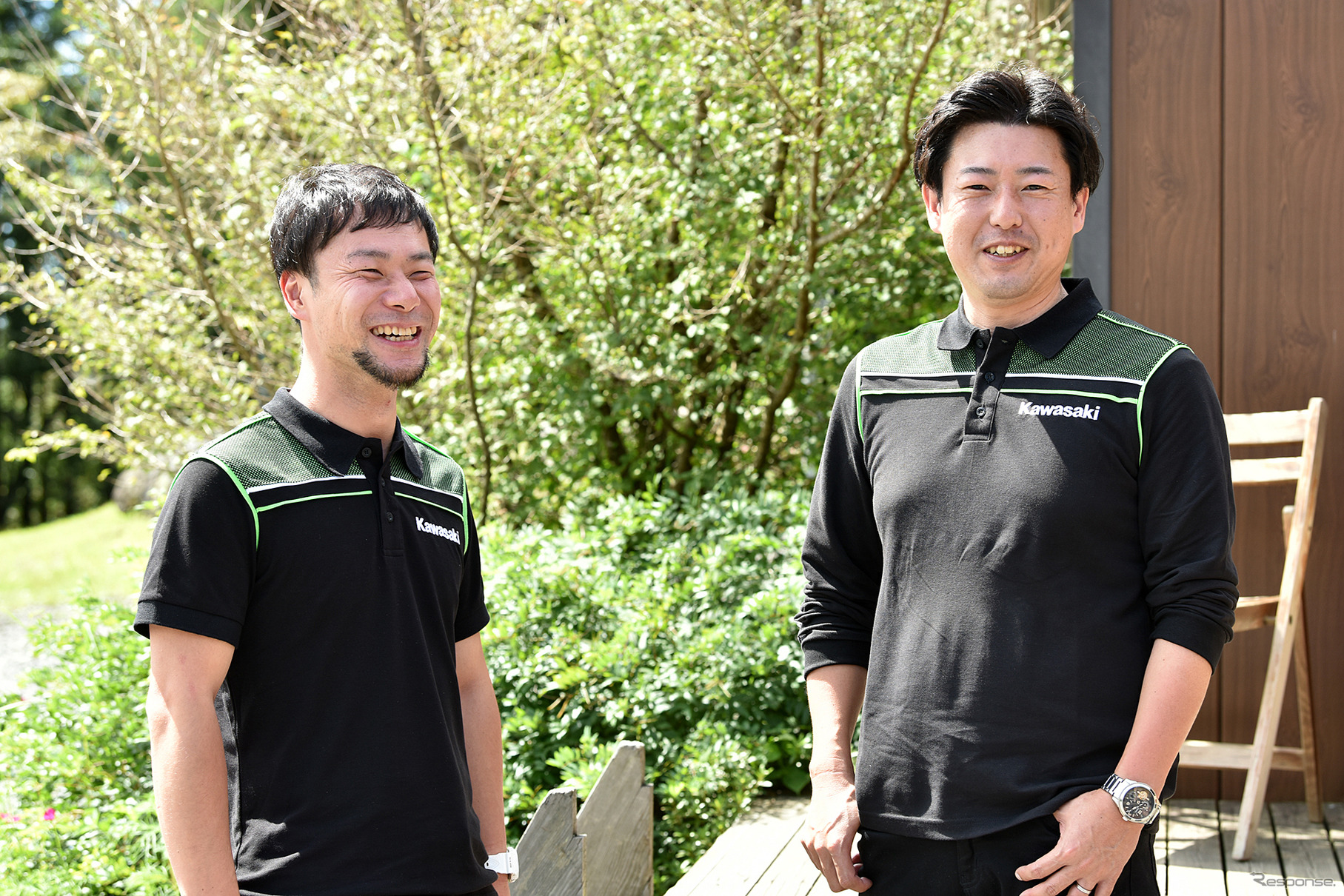 エンジン設計担当 城崎孝浩さん（写真右）とデザイン担当 小林 稔さん