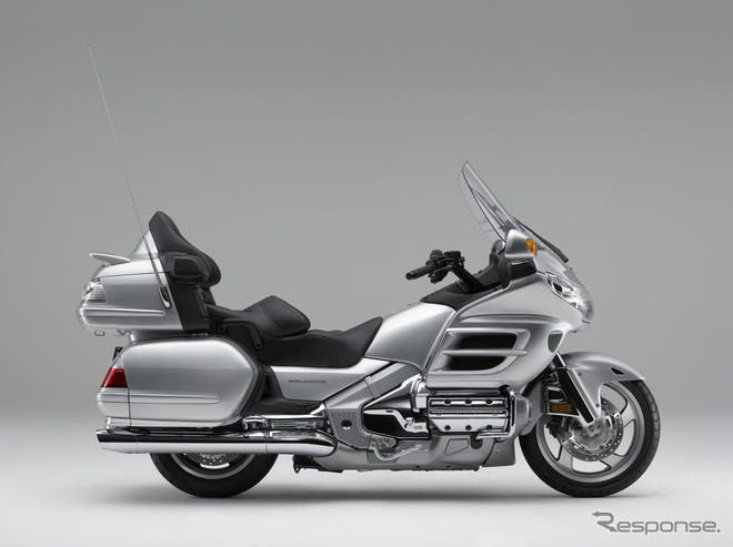 ホンダ ゴールドウイング カラーリングを変更