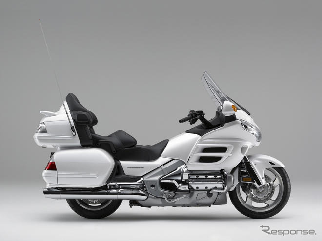 ホンダ ゴールドウイング カラーリングを変更