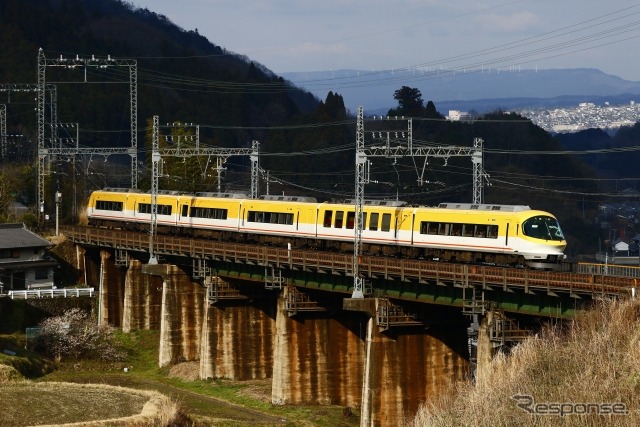 『伊勢志摩ライナー』は大阪・京都発着列車が3号車、名古屋発着列車が4号車に喫煙室を設置。