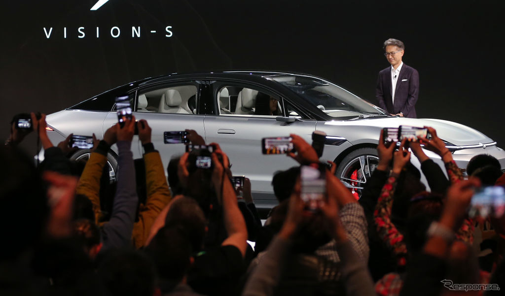 ソニーの吉田CEOとVISION-S（CES 2020）