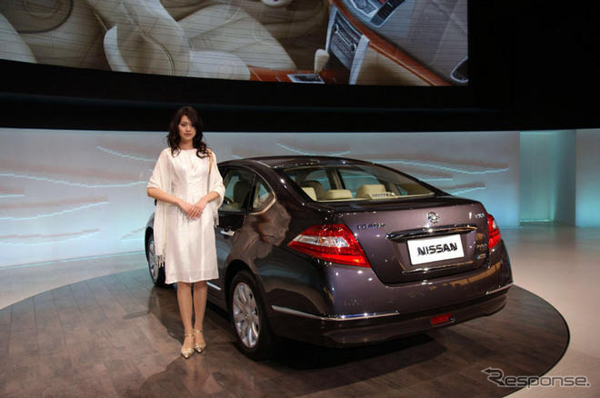【北京モーターショー08】写真蔵…日産 ティアナ 新型でおもてなし
