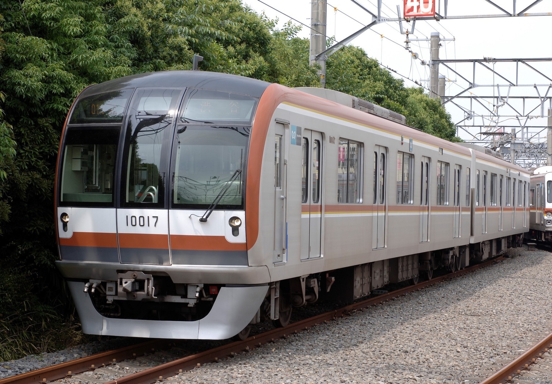 東京メトロ有楽町線・副都心線でも西武の改正に合わせて増発などのダイヤ改正を実施。写真は同線の主力車両10000系。