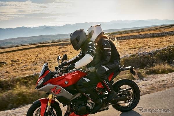 BMW F900XR