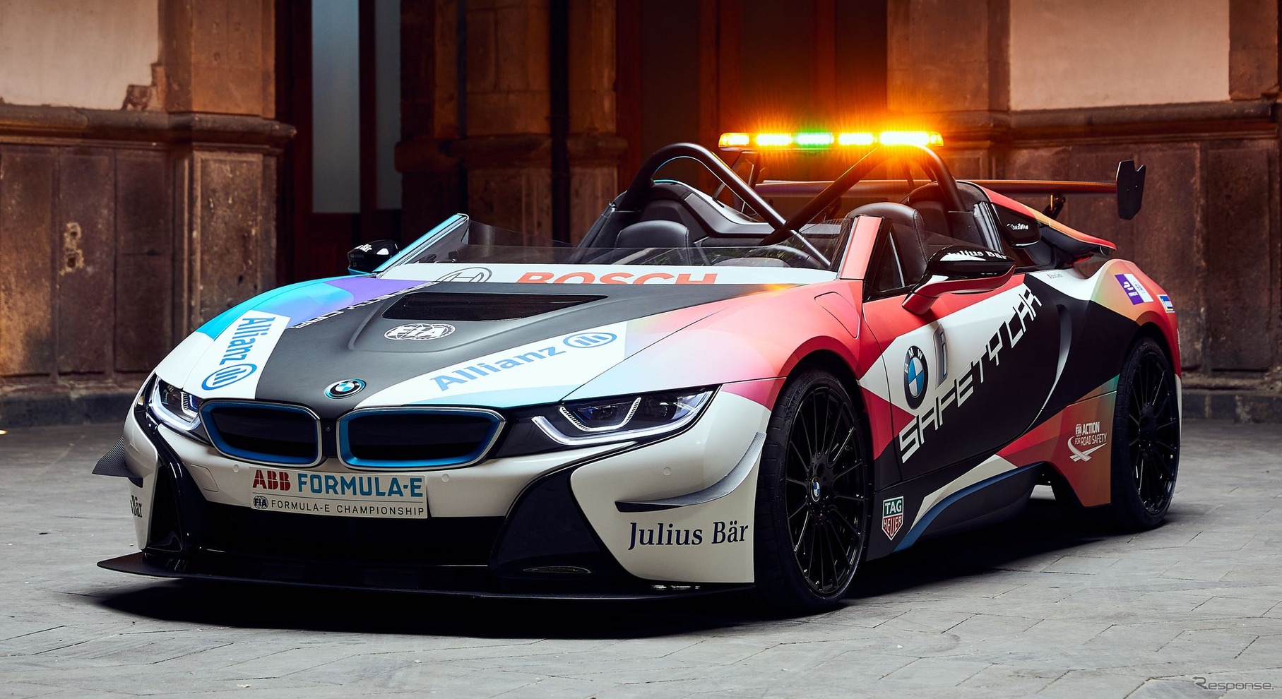 BMW i8 ロードスター がベースのフォーミュラEセーフティカー