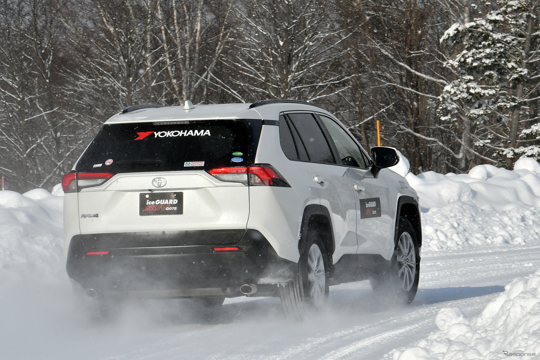 アイスガードSUV G075を装着したRAV4で雪道をテストドライブ