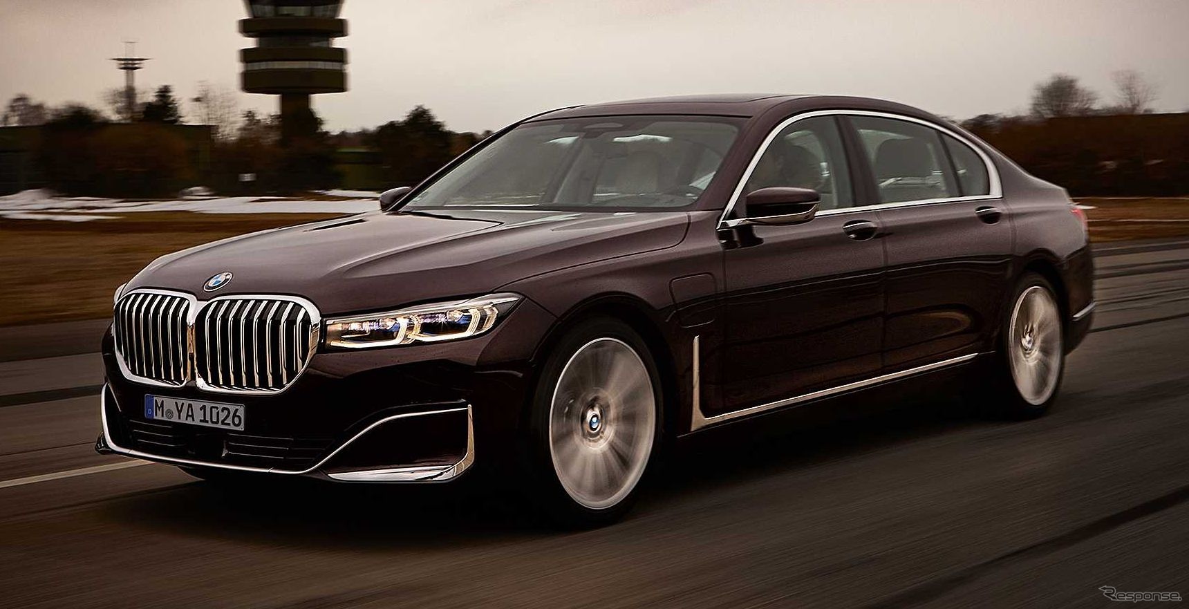 BMW 7シリーズ 改良新型のPHV、745Le