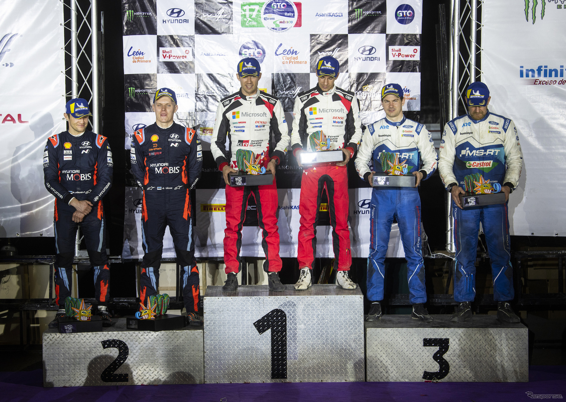 WRCメキシコ戦の表彰台。