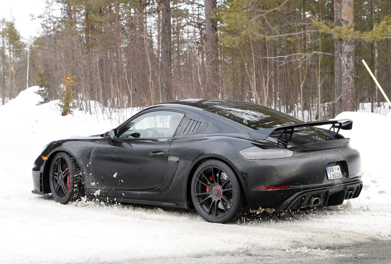 ポルシェ ケイマンGT4 RS 開発車両（スクープ写真）