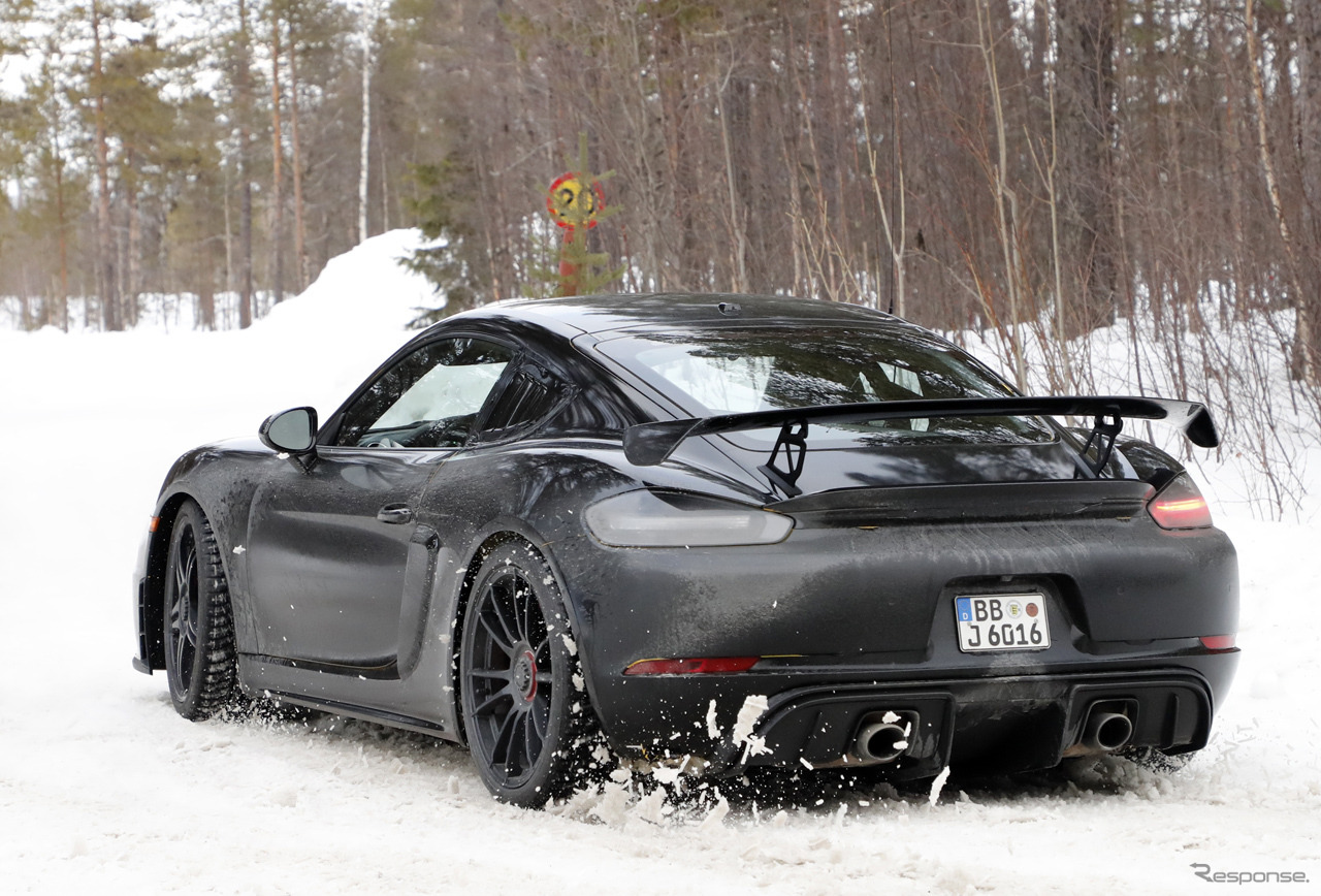 ポルシェ ケイマンGT4 RS 開発車両（スクープ写真）