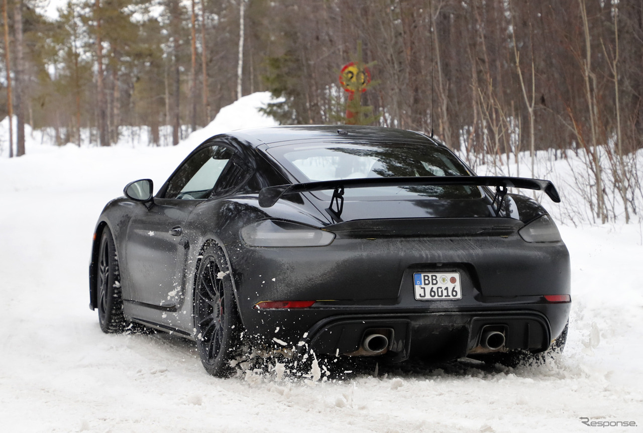 ポルシェ ケイマンGT4 RS 開発車両（スクープ写真）