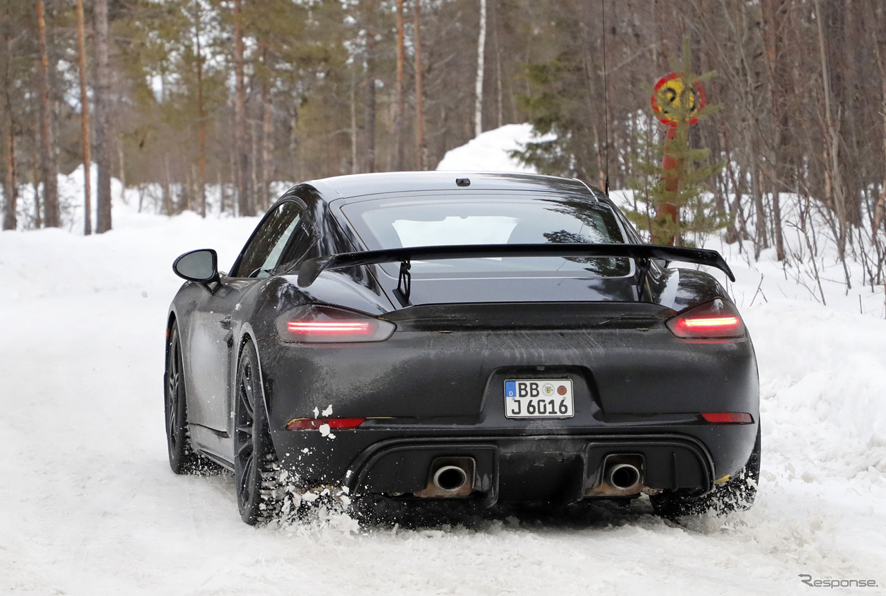 ポルシェ ケイマンGT4 RS 開発車両（スクープ写真）