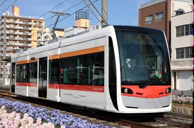 阪堺電軌としては4編成目の超低床電車となる1101形。
