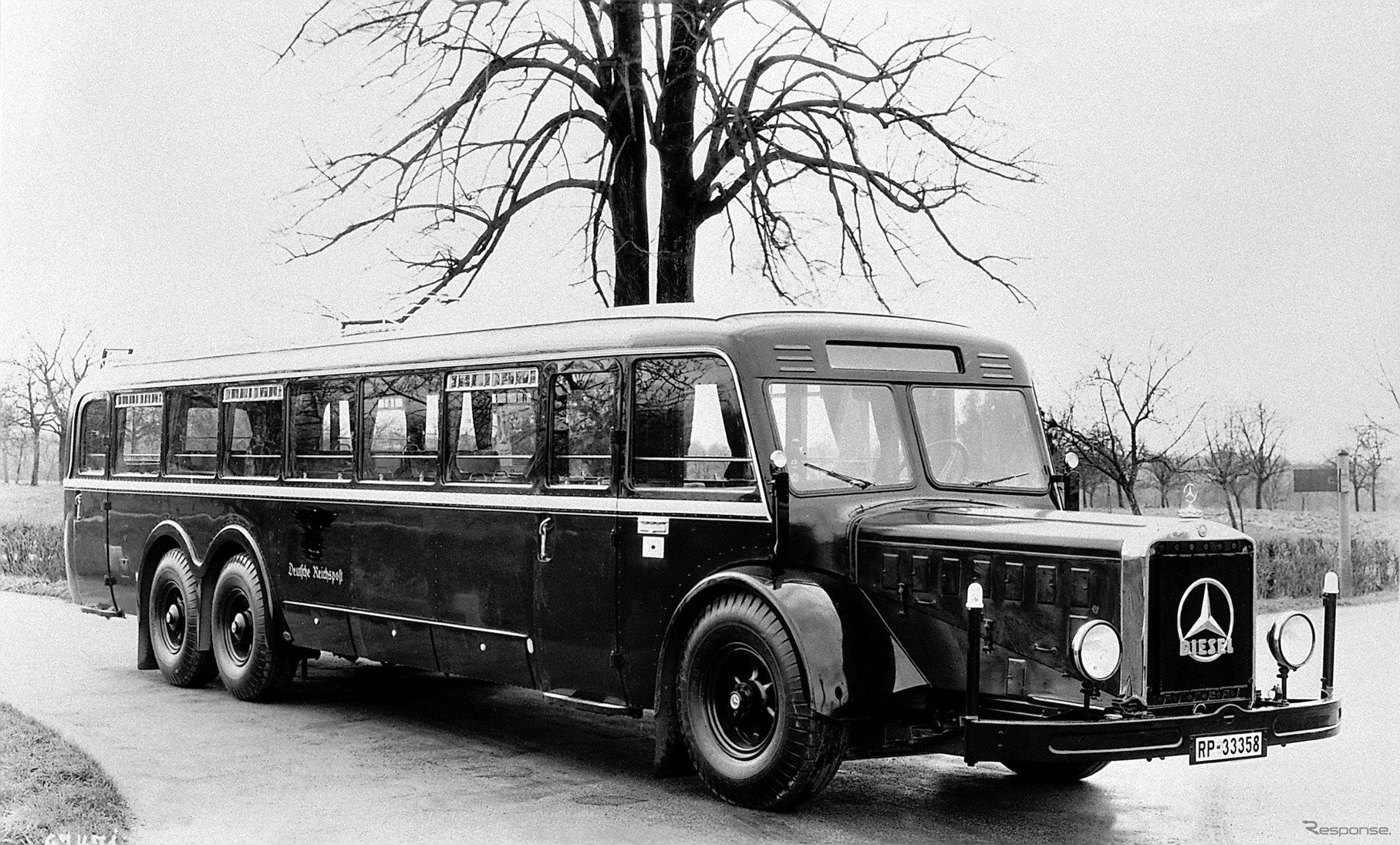 1937年製のO10000。ディーゼルエンジンを積んだ郵政省のバス。