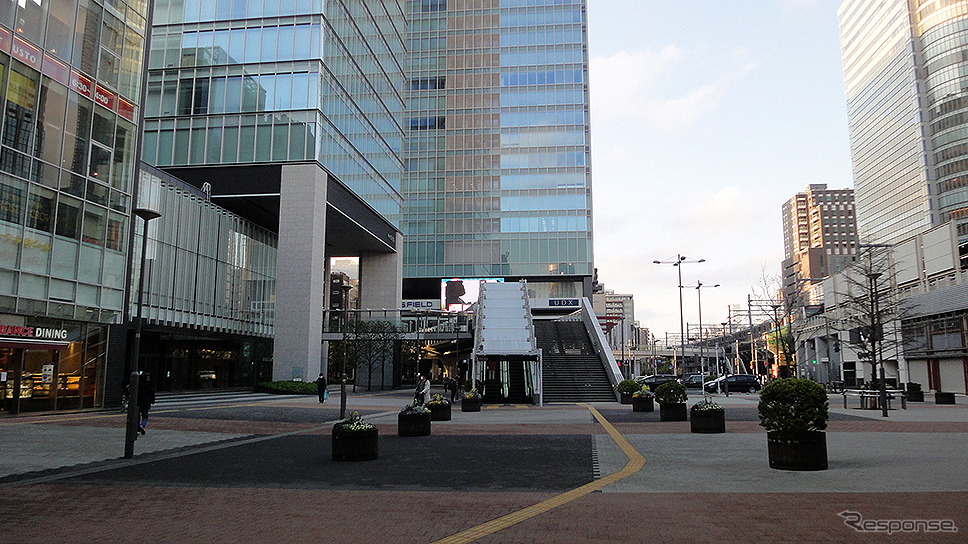 秋葉原駅 UDX側駅前広場（2020年4月5日17時半ごろ）