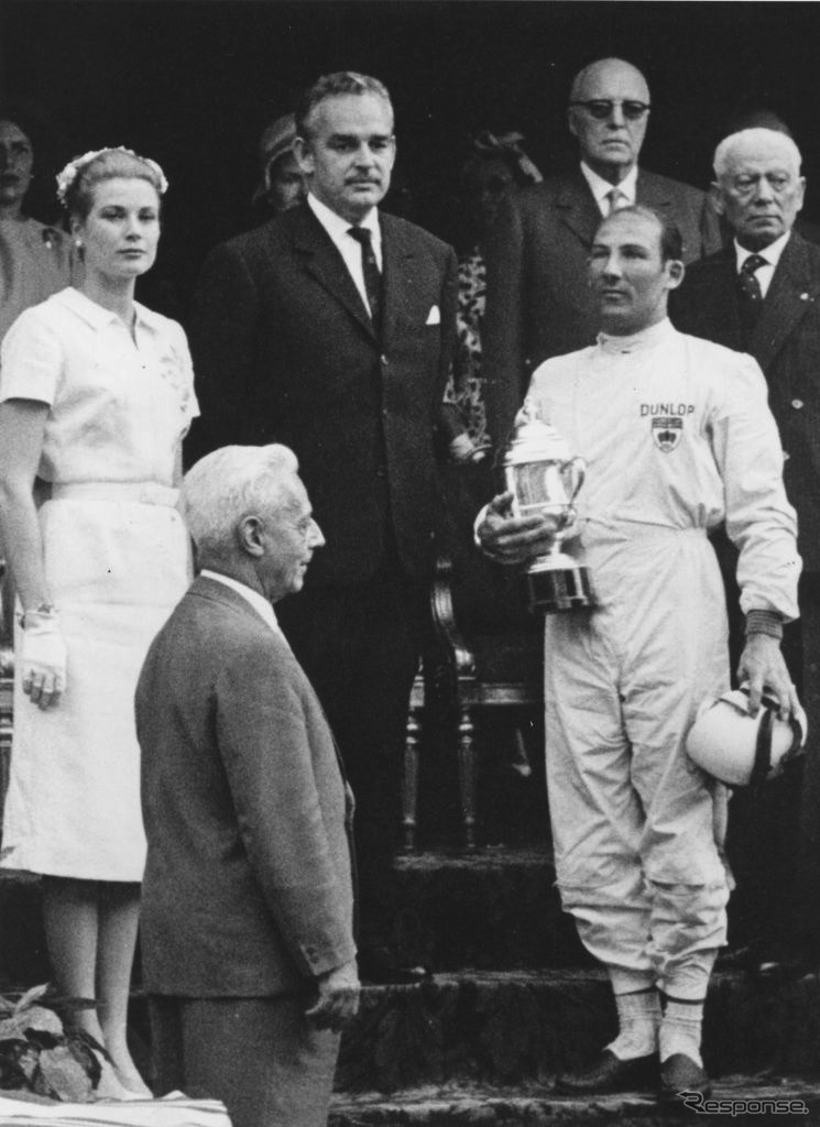 1960年モナコGPをロータスで優勝したモス。