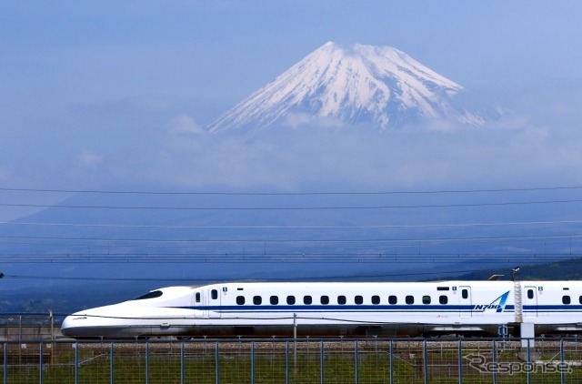 5月11日から減便対象を定期列車にも拡大する東海道新幹線。