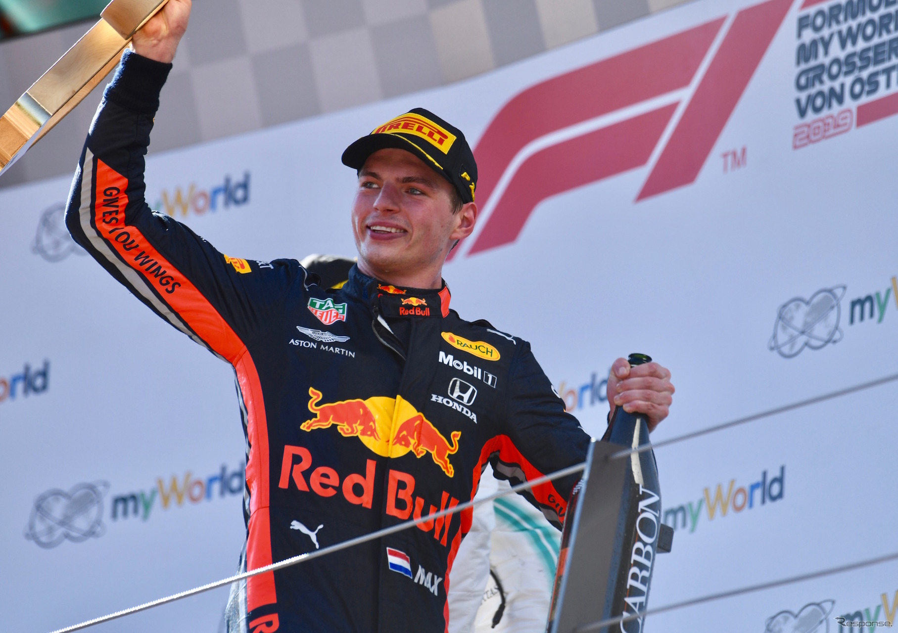 2019年のオーストリアGP優勝者、レッドブル・ホンダのマックス・フェルスタッペン。彼は2018年にもこのレースを制している（当時のマシンはレッドブル・TAGホイヤー）。