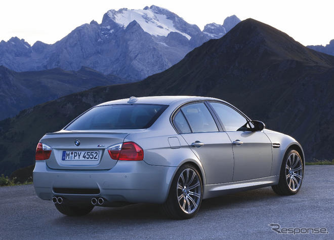 BMW M3  新世代トランスミッション M DCT 搭載車を発売